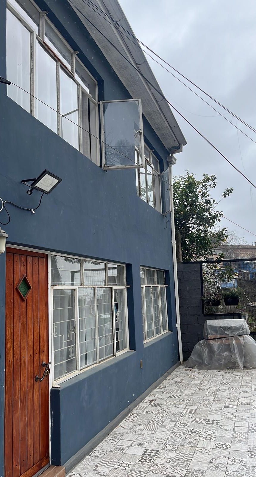Fachada exterior de la casa en arriendo en Carlos Newman, Valparaíso