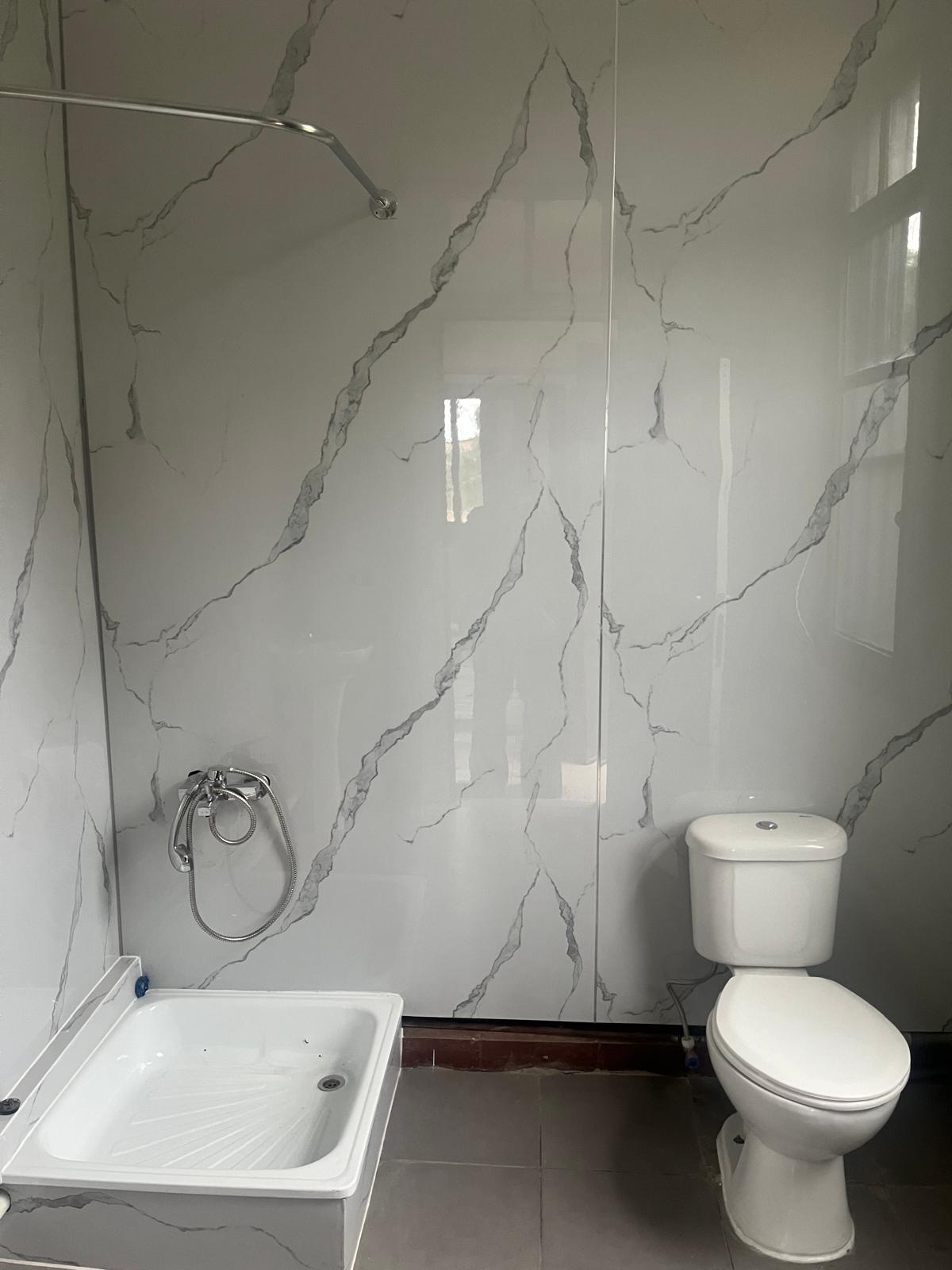 Baño de la casa en arriendo en Valparaíso