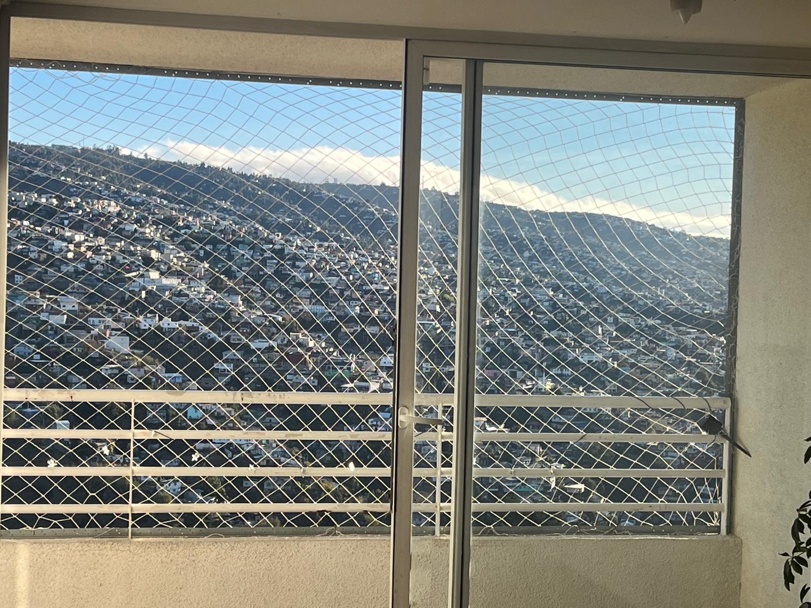Vista despejada desde el living hacia Cerro O’Higgins